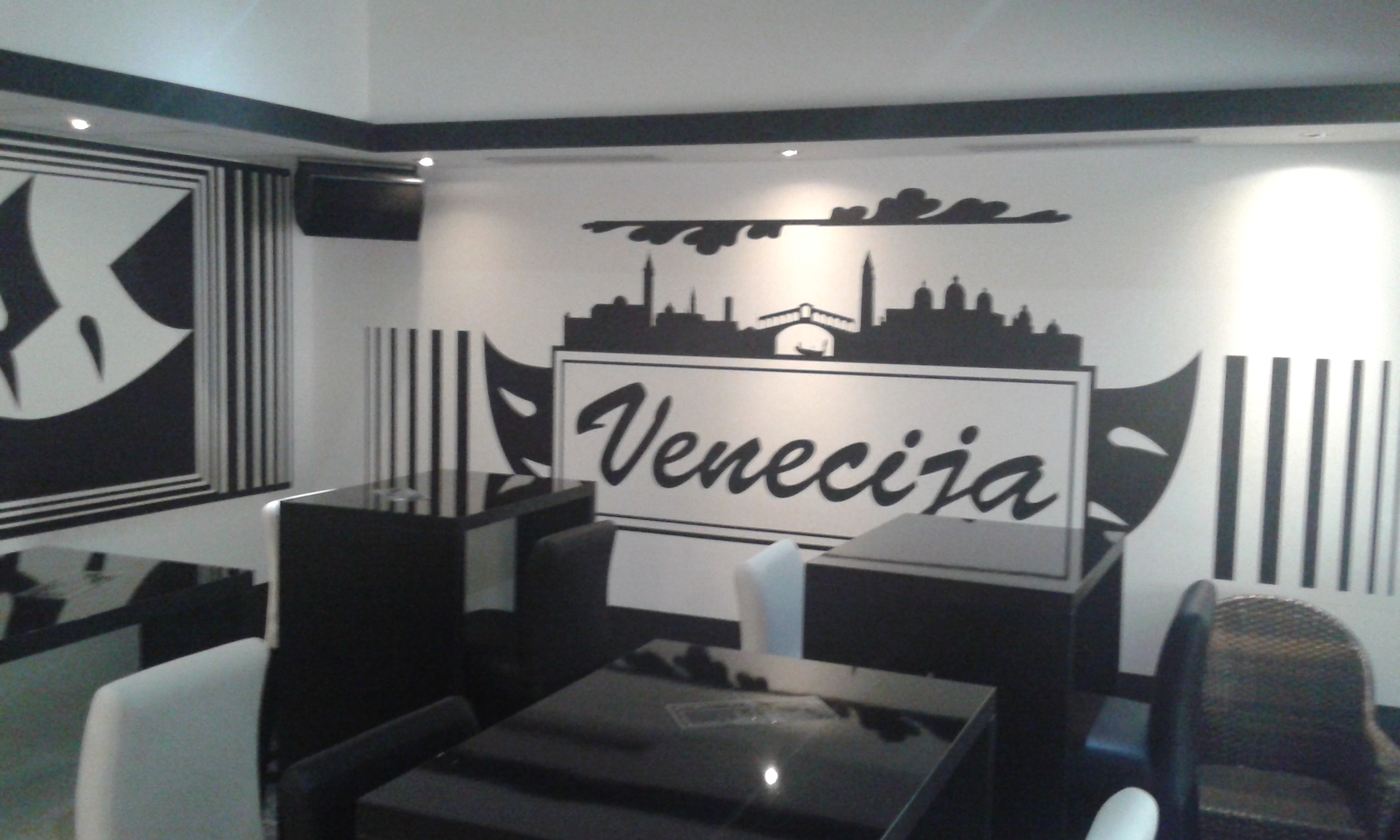 Night Bar Venecija Zagreb - completed interior photograph, view 1 (built 2010)